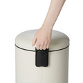 Cooke & Lewis Pedal Round Freestanding Kitchen Waste Bin Gerra 30L, cream