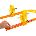 Hot Wheels Track Builder Lightning-Themed Track Set HMC03 4+