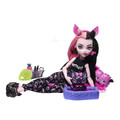 Monster High Doll And Sleepover Accessories, Draculaura HKY66 4+