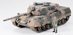 Tamiya Plastic Model Kit West German Leopard A4 1:35 14+