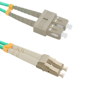 Qoltec Optic Patchcord LC/UPC - SC/UPC Multimode 50/125 OM4 Duplex 1m