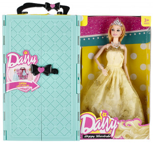 Daisy Doll Set with Wardrobe and Accessories 3+