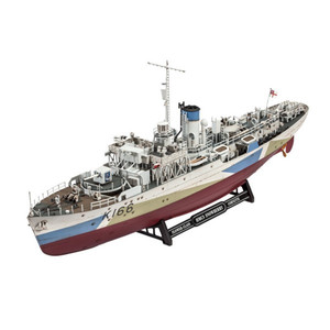 Revell Plastic Model HMCS Snowberry 12+