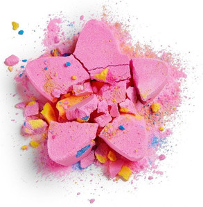 I Heart Revolution Bath Pink Twizzle Star Fizzer 1pc