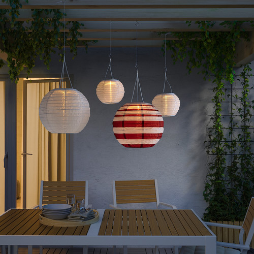 SOLVINDEN LED solar-powered pendant lamp, outdoor globe/red stripe, 30 cm