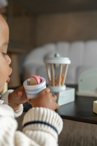 JOUECO Wooden Blender Toy with Fruit 2+