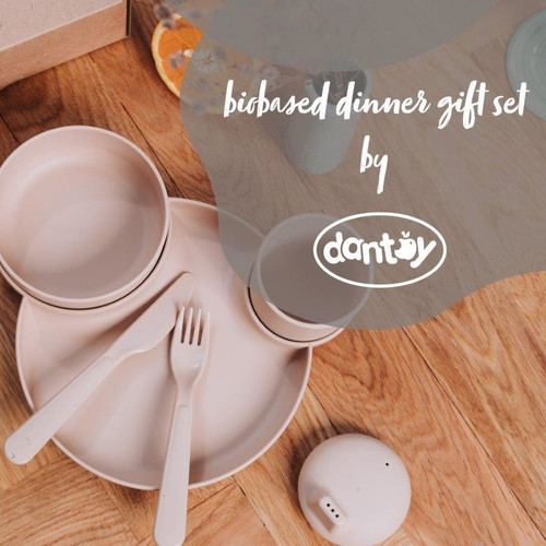 Dantoy TINY BIObased Dinnerware Set Dinnertime Gift Set, Mokka