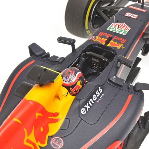 Red Bull Racing Tag-Heuer rb12 # 26 Daniil Kvyat 2016