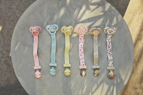 Elodie Details Pacifier Clip - Sweethearts