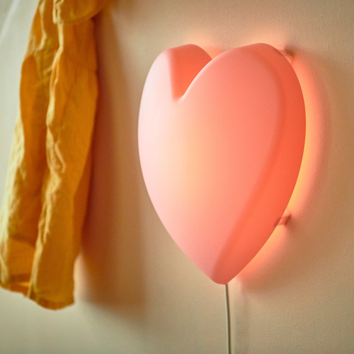 UPPLYST LED wall lamp, heart pink