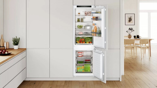 Bosch Fridge-Freezer KIN86VFE0