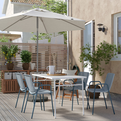 TORPARÖ Table+4 chairs w armrests, outdoor, white/light grey-blue, 130 cm