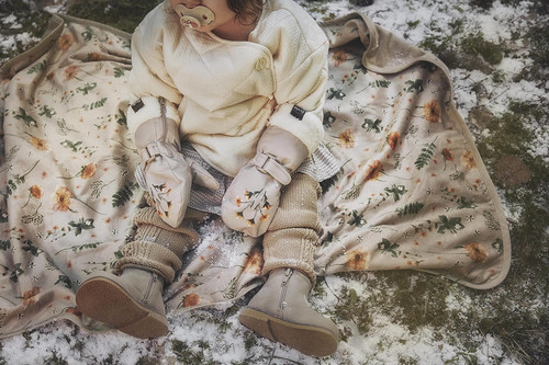 Elodie Details - Pearl Velvet Blanket - Meadow Blossom