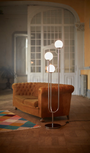 SIMRISHAMN Floor lamp, chrome-plated/opal white glass