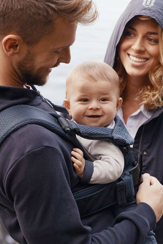 BABYBJORN - Baby Carrier ONE AIR, Navy Blue with Bib for Baby Carrier One 0-36m