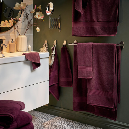 FREDRIKSJÖN Bath towel, deep red, 70x140 cm