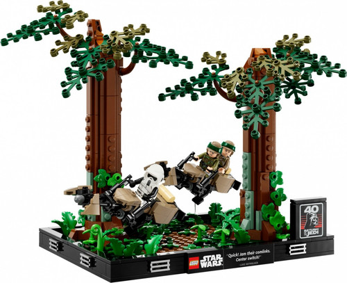 LEGO Star Wars Endor™ Speeder Chase Diorama 18+