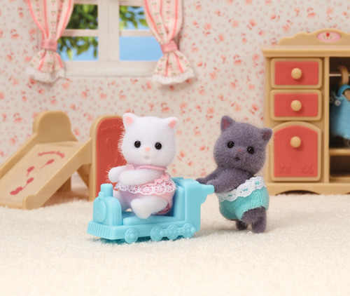 Sylvanian Families Persian Cat Twins 3+