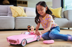 Hot Wheels RC Barbie Corvette HPW40 4+