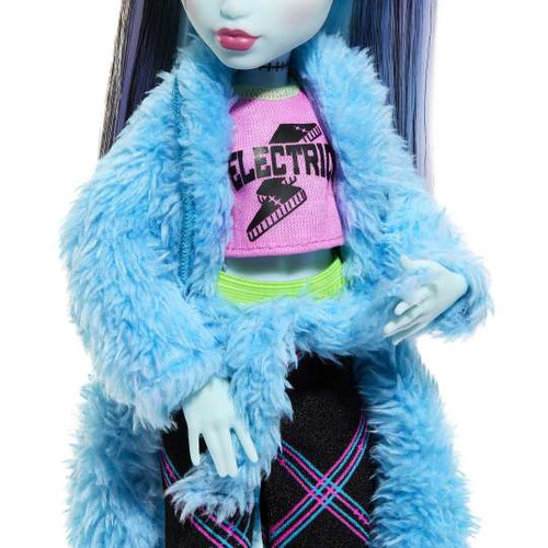 Monster High Doll And Sleepover Accessories, Frankie Stein HKY68 4+