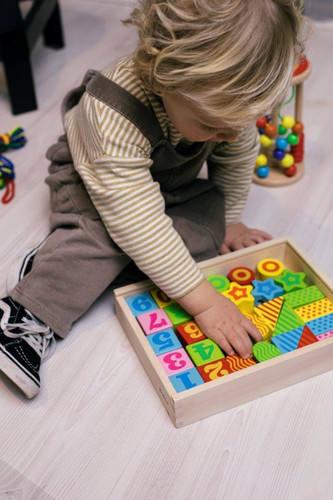 Joueco Wooden Blocks Lacing Set with Storage Box 3+