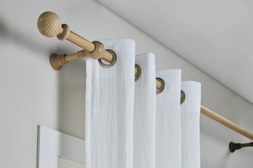 Wooden Curtain Rod 160 cm, varnished ash