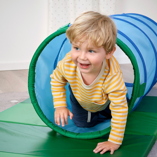 DVÄRGMÅS Play tunnel, green-blue