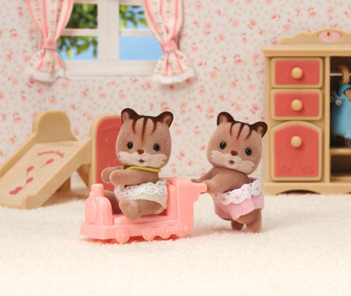 Sylvanian Families Walnut Squirrel Twins 3+