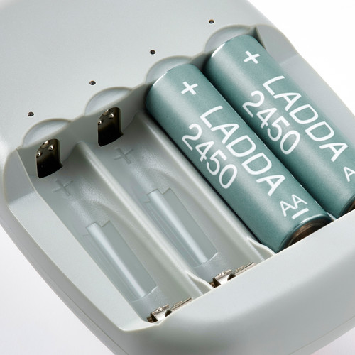 STENKOL / LADDA Battery charger and 4 batteries