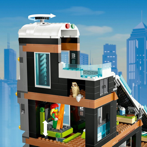 LEGO City Ski and Climbing Center 7+