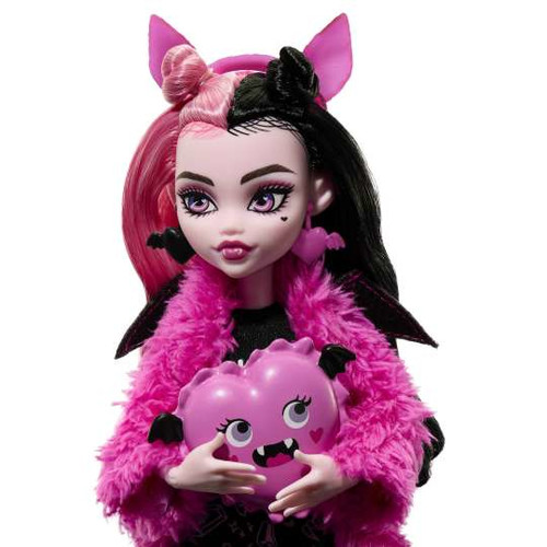 Monster High Doll And Sleepover Accessories, Draculaura HKY66 4+